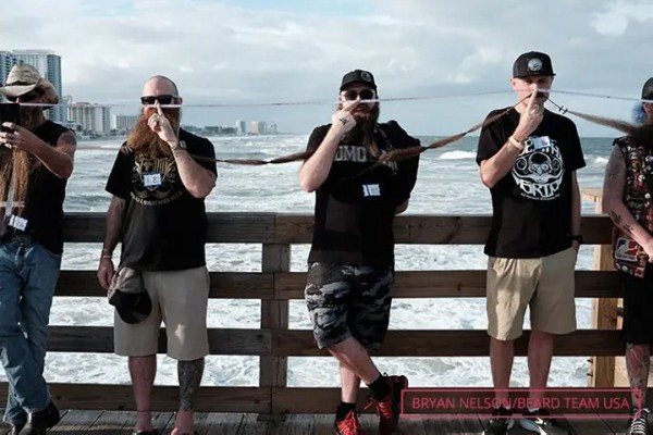 Мужчины с длинными усами и бородой установили новый мировой рекорд