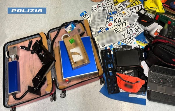 В Италии задержали белорусов по подозрению в &laquo;перебивке&raquo; угнанных авто