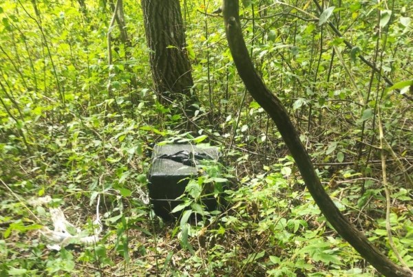 В Литву приплыла 19-литровая бутылка с белорусскими сигаретами