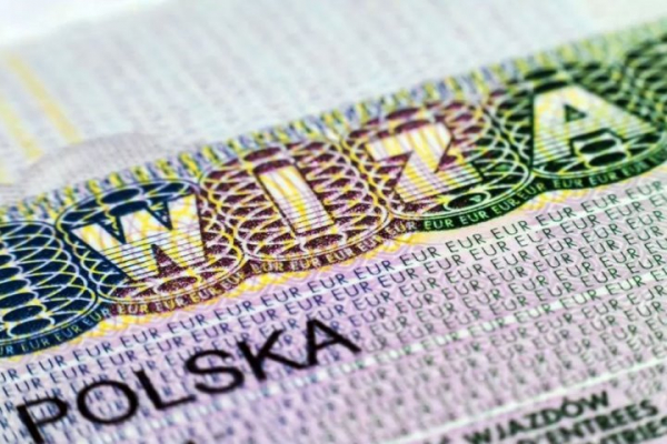 На семью &mdash; $700. В Польше будут судить белоруса за оформление фиктивных документов на визы